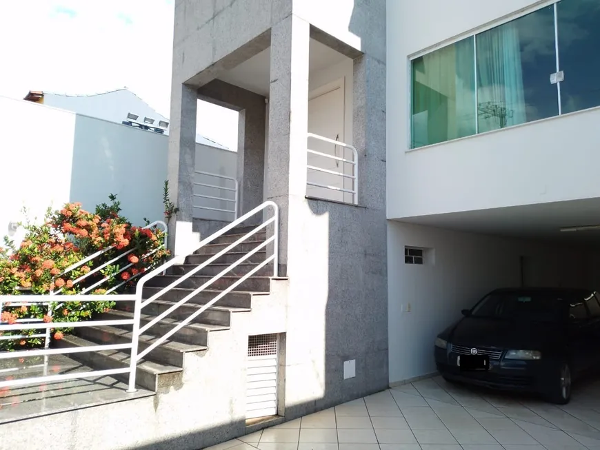 Foto 1 de Casa com 4 Quartos à venda, 600m² em Renascença, Belo Horizonte