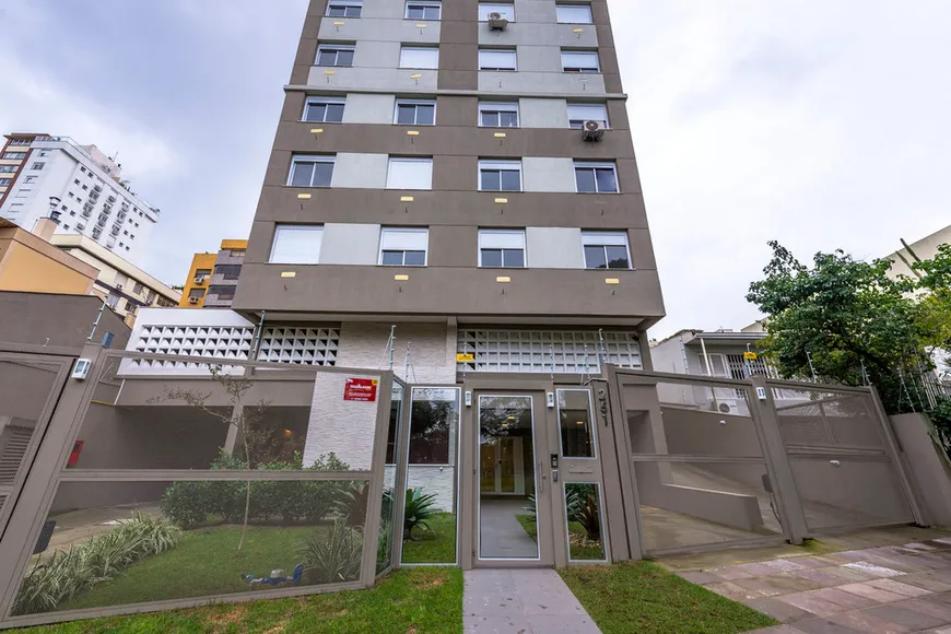 Foto 1 de Apartamento com 3 Quartos à venda, 64m² em Petrópolis, Porto Alegre