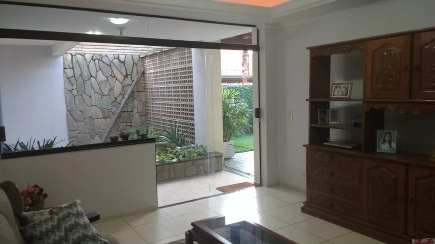 Foto 1 de Casa com 3 Quartos à venda, 319m² em Vila Pacífico, Bauru