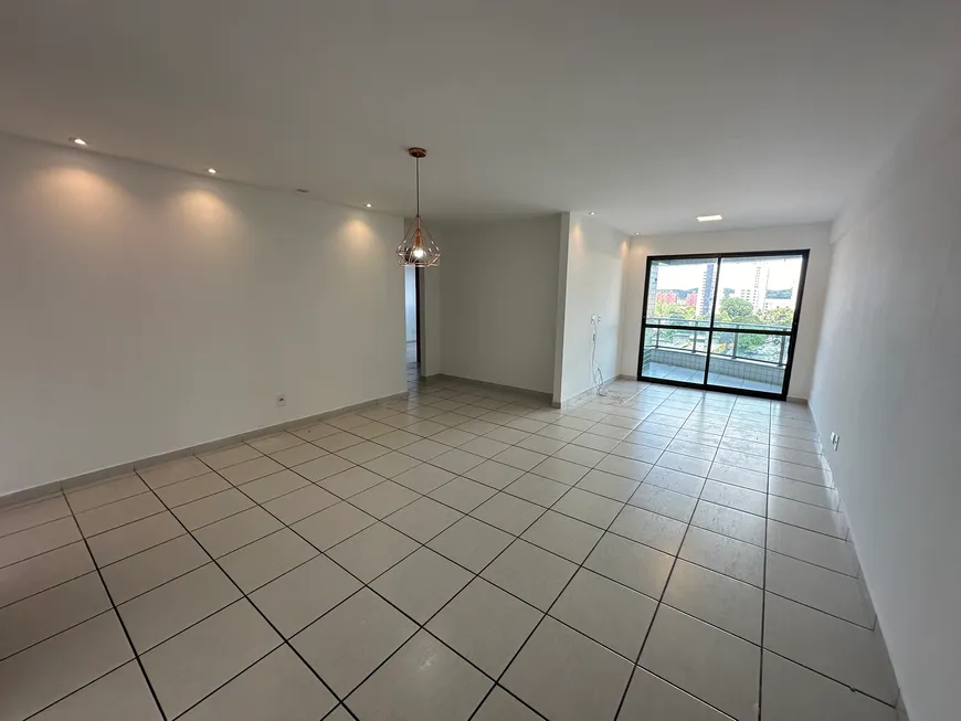 Foto 1 de Apartamento com 3 Quartos para alugar, 120m² em Lagoa Nova, Natal