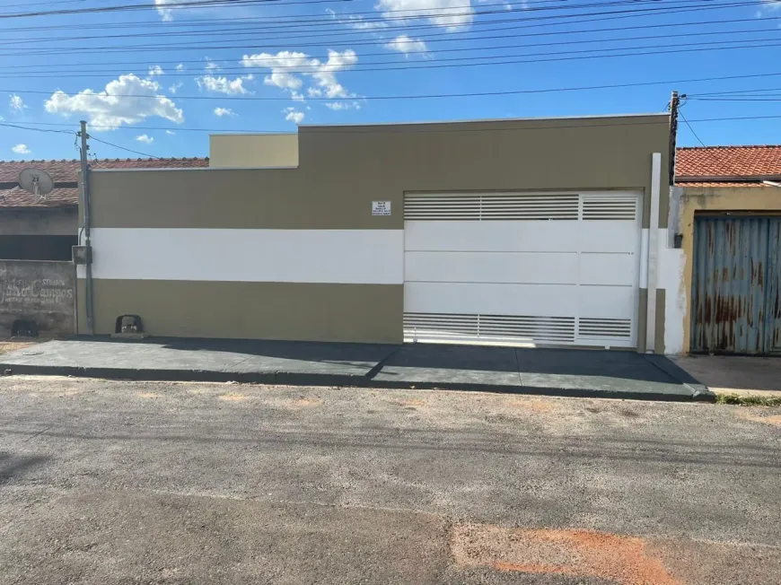 Foto 1 de Casa com 3 Quartos à venda, 150m² em CPA III, Cuiabá