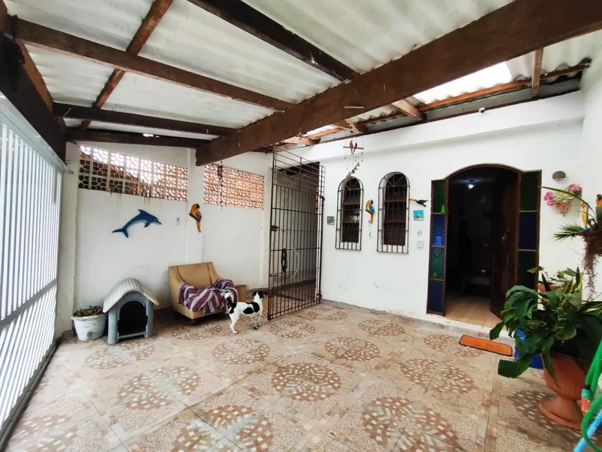Foto 1 de Casa com 2 Quartos à venda, 67m² em Gaviotas, Itanhaém