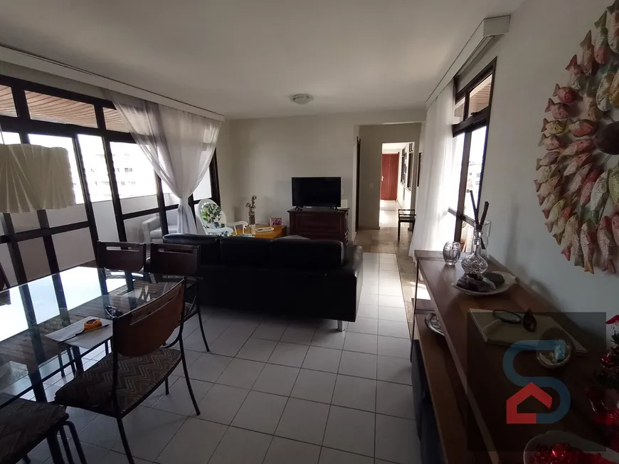 Foto 1 de Apartamento com 3 Quartos à venda, 142m² em Centro, Cabo Frio