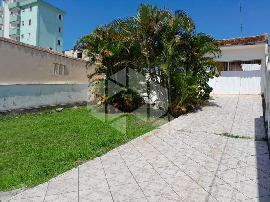 Foto 1 de Casa com 4 Quartos para alugar, 127m² em Jardim Atlântico, Florianópolis