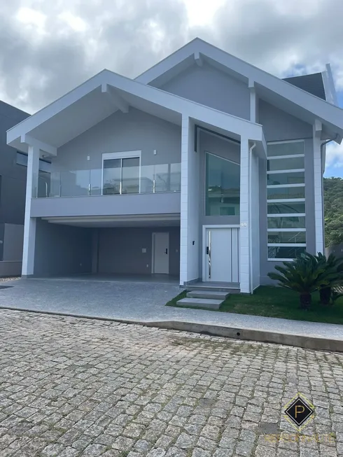 Foto 1 de Casa com 5 Quartos à venda, 400m² em Ariribá, Balneário Camboriú