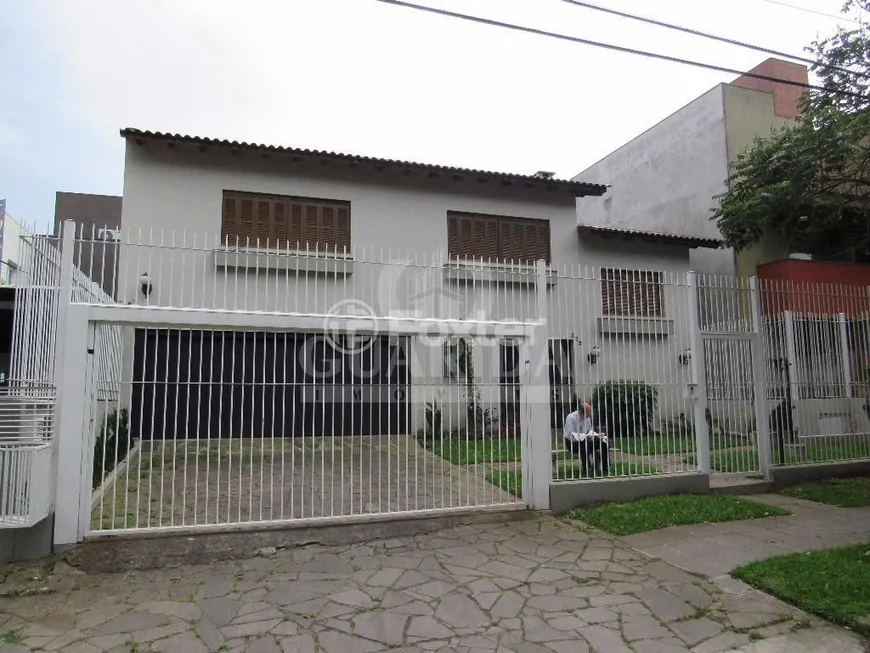 Foto 1 de Casa com 6 Quartos à venda, 565m² em Vila Assunção, Porto Alegre