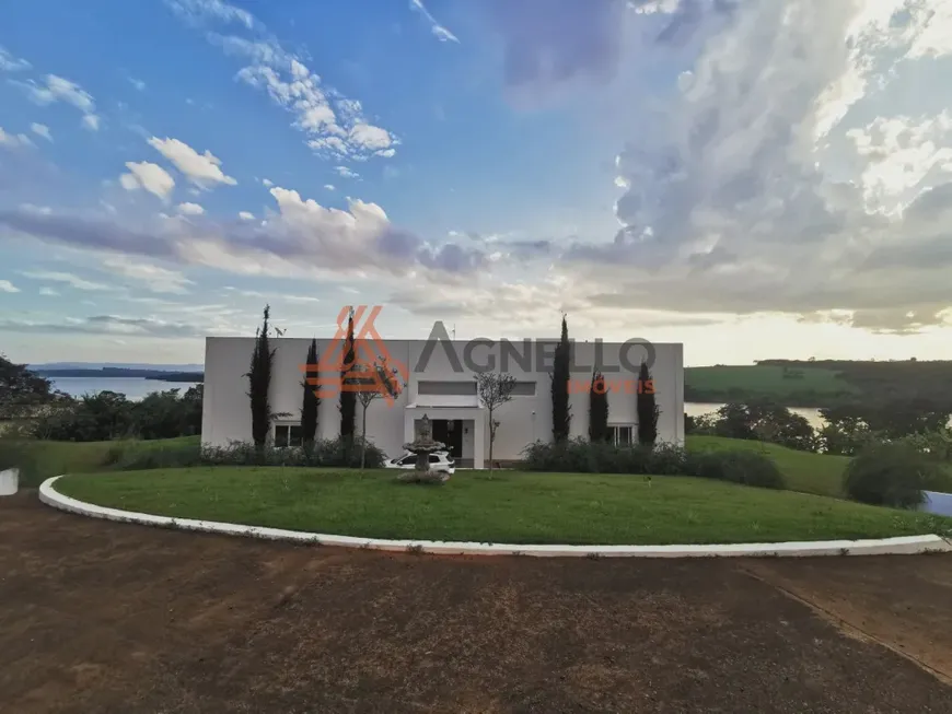Foto 1 de Fazenda/Sítio com 6 Quartos à venda, 600m² em , Delfinópolis