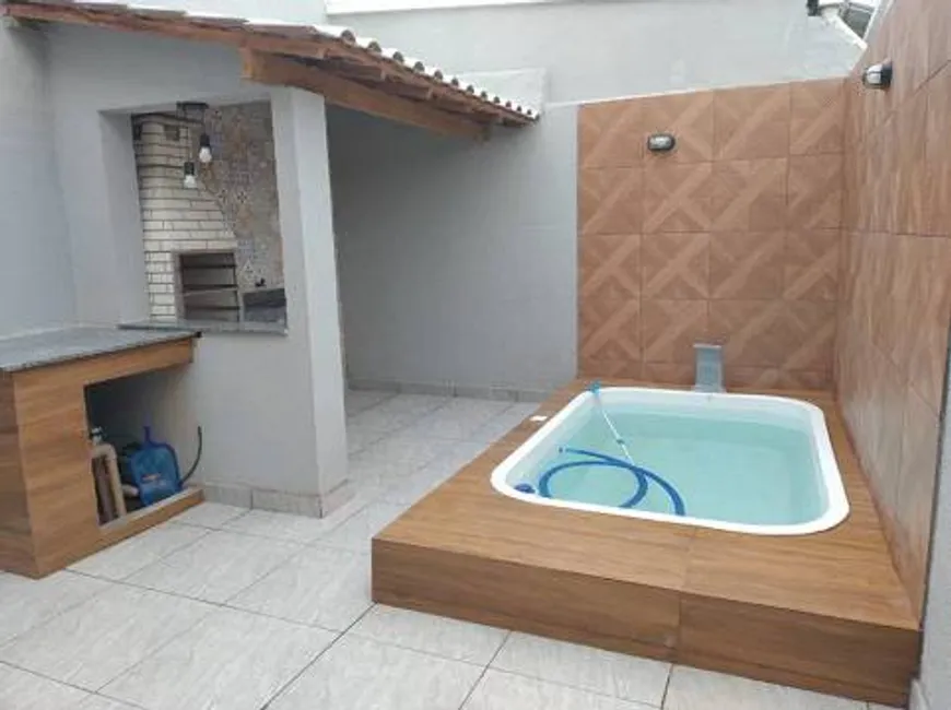 Foto 1 de Casa com 2 Quartos à venda, 51m² em Monte Serrat, Salvador