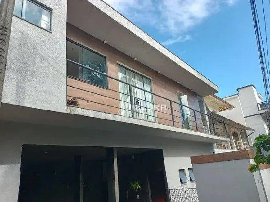 Foto 1 de Casa de Condomínio com 3 Quartos à venda, 300m² em Itacoatiara, Niterói