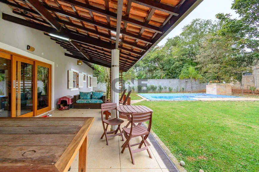 Foto 1 de Casa de Condomínio com 4 Quartos à venda, 279m² em Granja Viana, Carapicuíba