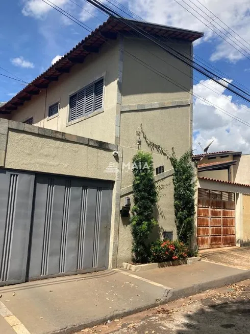 Foto 1 de Casa com 4 Quartos à venda, 233m² em Jardim Espirito Santo, Uberaba