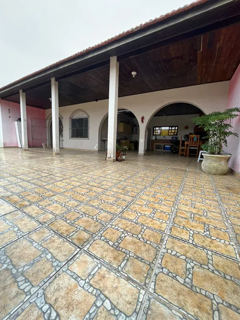 Foto 1 de Casa com 3 Quartos à venda, 160m² em Belas Artes, Itanhaém