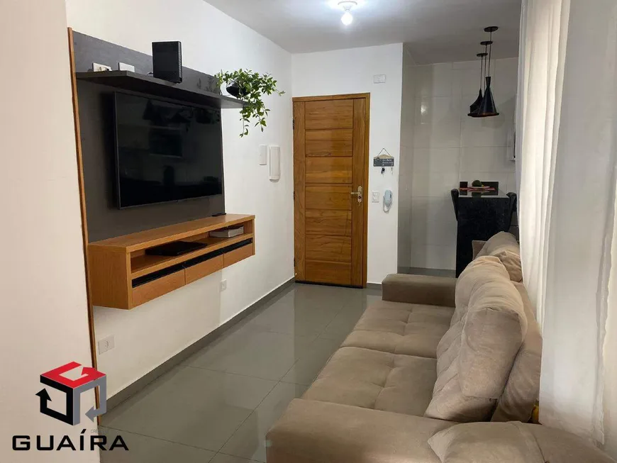 Foto 1 de Apartamento com 2 Quartos à venda, 44m² em Vila Curuçá, Santo André