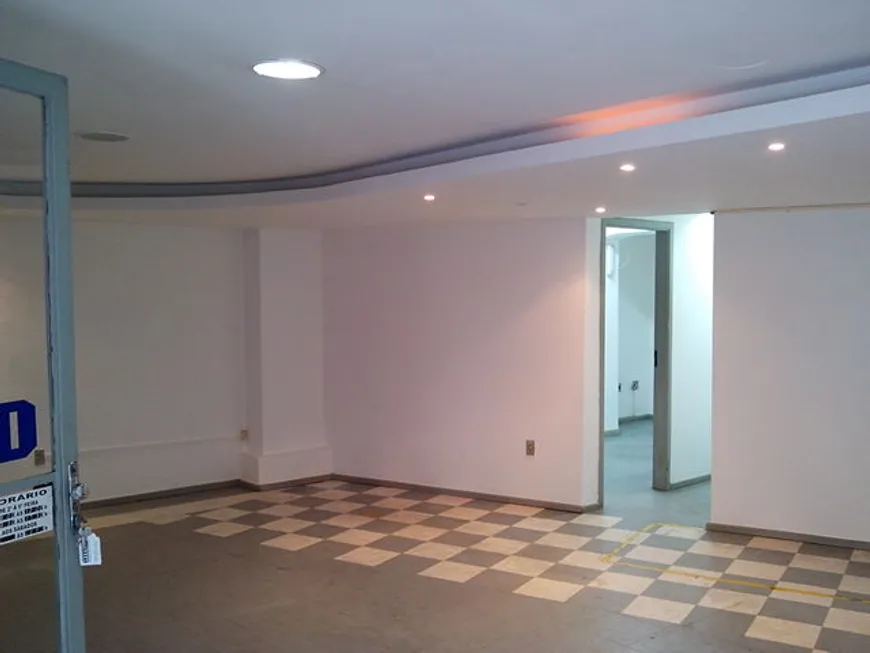 Foto 1 de Ponto Comercial para alugar, 350m² em Floresta, Porto Alegre