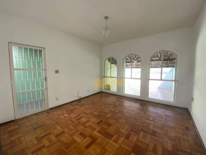 Foto 1 de Casa com 2 Quartos à venda, 120m² em Cidade Jardim, Rio Claro