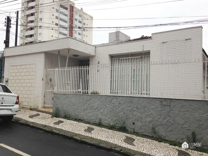 Foto 1 de Casa com 4 Quartos à venda, 120m² em Centro, Ponta Grossa