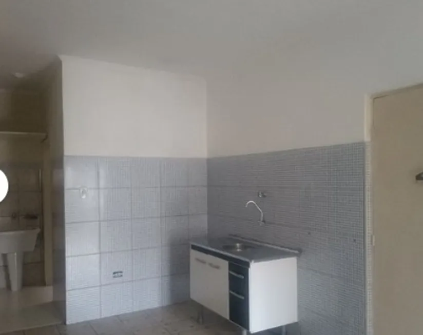 Foto 1 de Kitnet com 1 Quarto para alugar, 25m² em Parque Joao Ramalho, Santo André