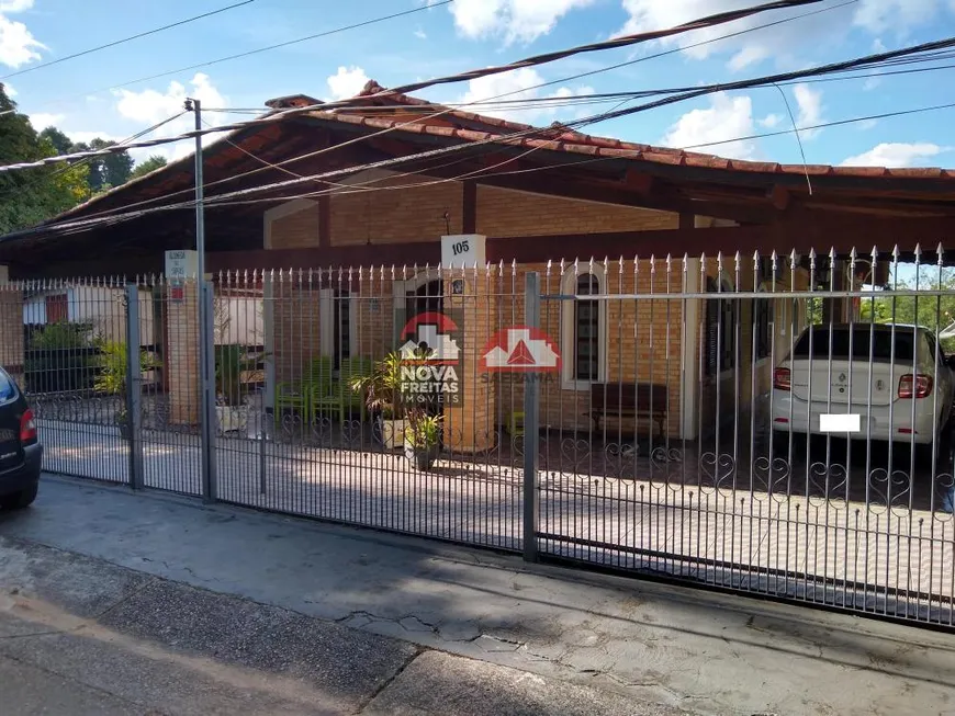 Foto 1 de Casa com 4 Quartos à venda, 400m² em Freitas, São José dos Campos