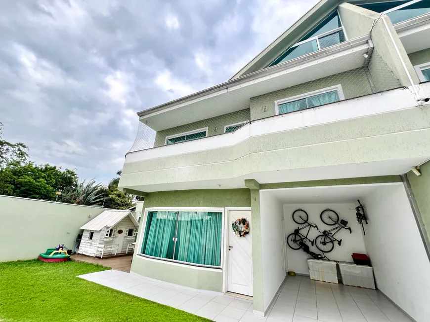 Foto 1 de Sobrado com 3 Quartos à venda, 204m² em Boqueirão, Curitiba