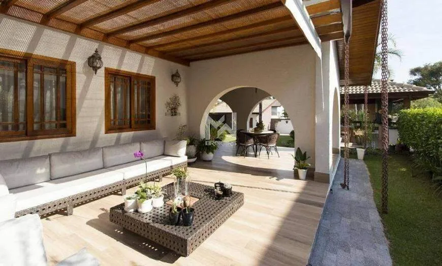 Foto 1 de Casa de Condomínio com 4 Quartos à venda, 360m² em Condominio Marambaia, Vinhedo