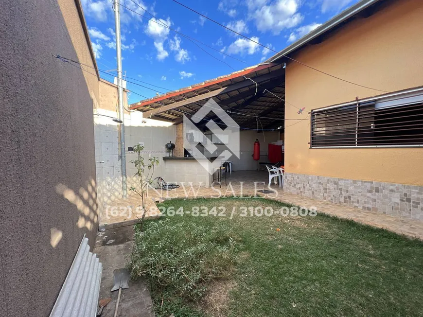 Foto 1 de Casa com 4 Quartos à venda, 200m² em Parque das Flores, Goiânia