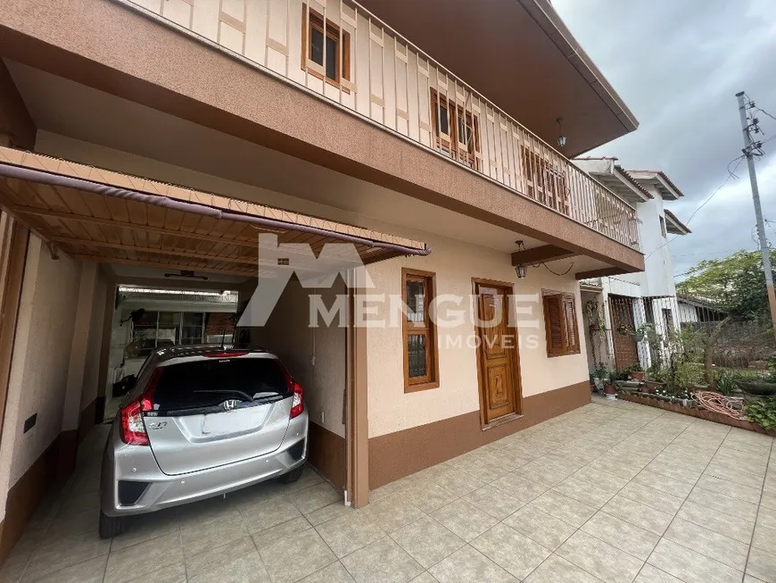 Foto 1 de Casa de Condomínio com 3 Quartos à venda, 200m² em São Sebastião, Porto Alegre