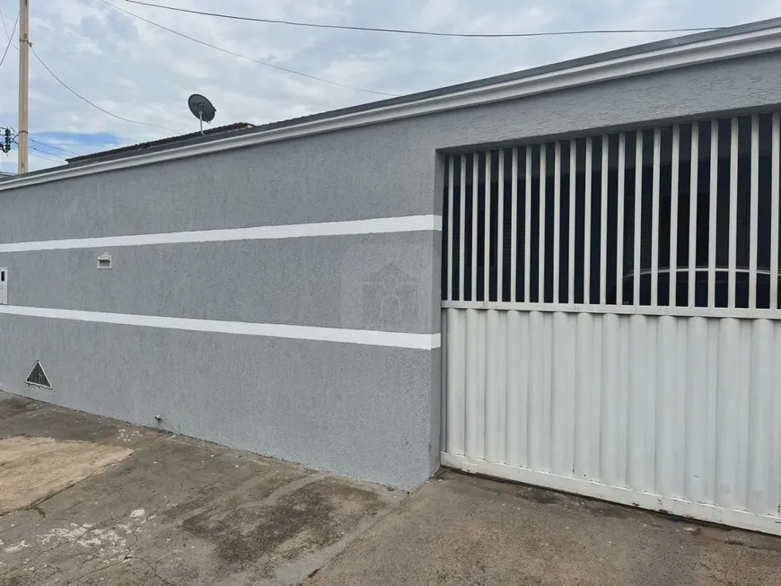 Foto 1 de Casa com 3 Quartos à venda, 160m² em Jardim Patrícia, Uberlândia