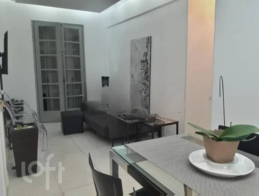 Foto 1 de Apartamento com 2 Quartos à venda, 56m² em Leblon, Rio de Janeiro