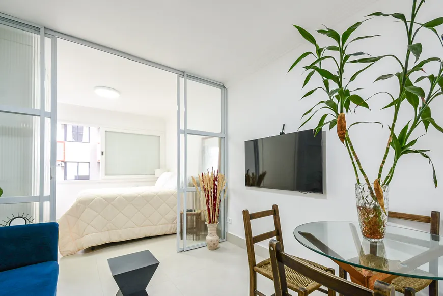 Foto 1 de Apartamento com 1 Quarto à venda, 30m² em Cerqueira César, São Paulo