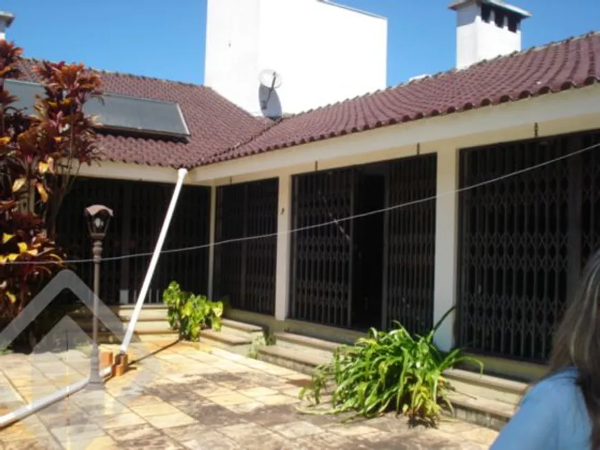 Foto 1 de Casa com 4 Quartos à venda, 414m² em Vila Eunice, Cachoeirinha