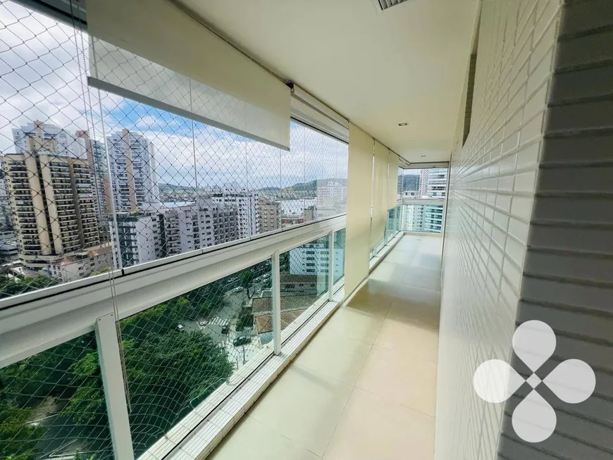 Foto 1 de Apartamento com 3 Quartos à venda, 165m² em Ponta da Praia, Santos