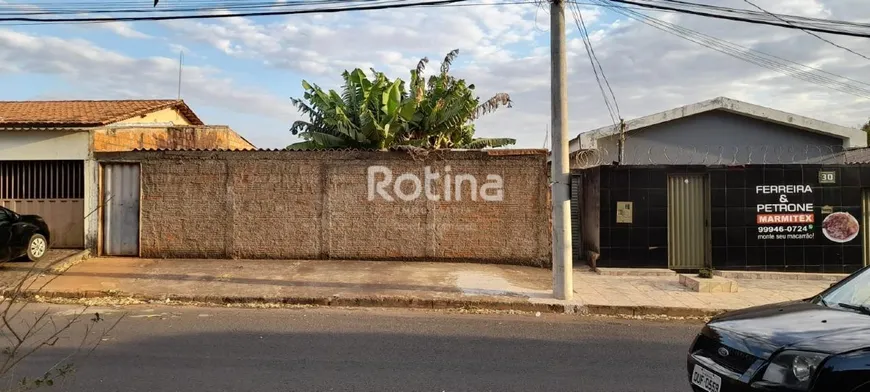 Foto 1 de Lote/Terreno à venda, 300m² em Aclimacao, Uberlândia