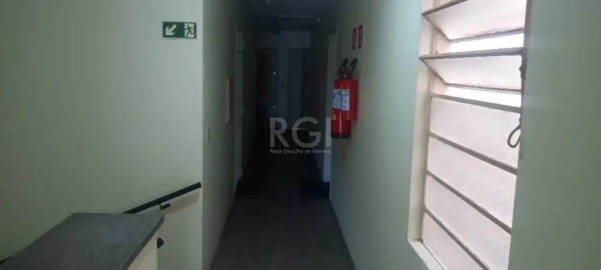 Foto 1 de Cobertura com 1 Quarto à venda, 90m² em Teresópolis, Porto Alegre