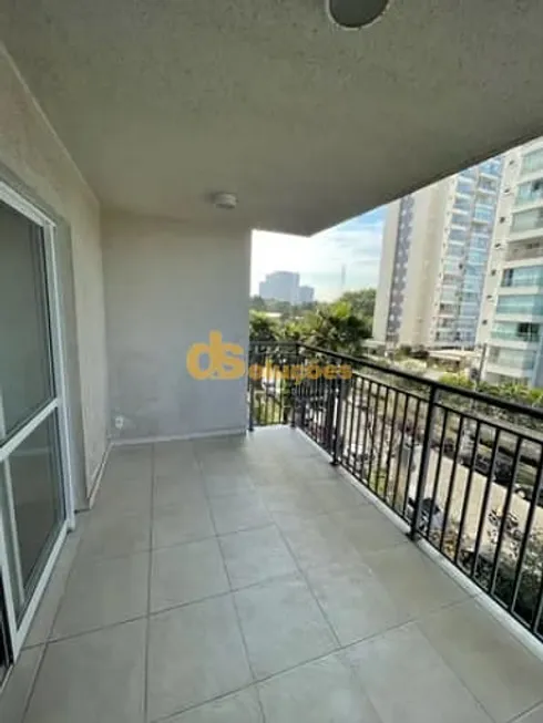 Foto 1 de Apartamento com 2 Quartos à venda, 60m² em Vila Anastácio, São Paulo