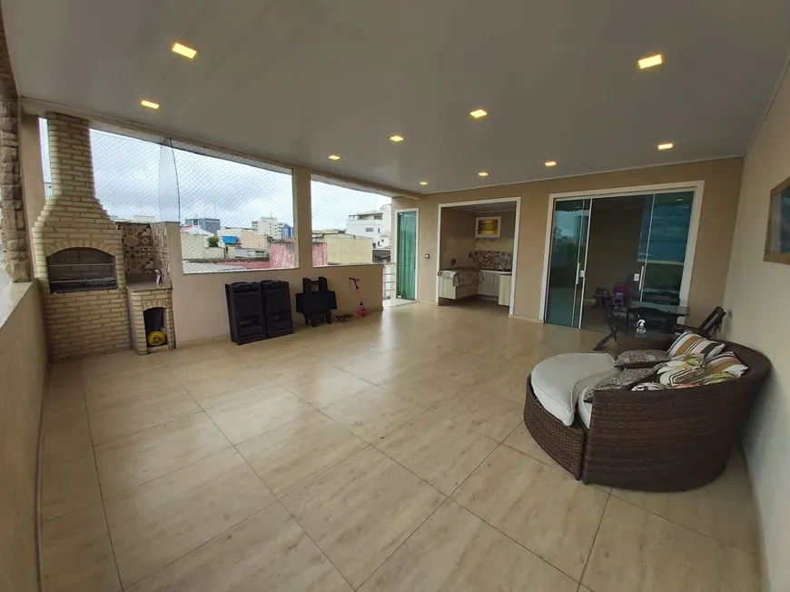 Foto 1 de Casa com 3 Quartos à venda, 145m² em Centro, Nilópolis