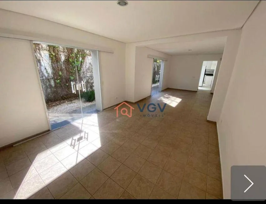 Foto 1 de Sobrado com 3 Quartos para alugar, 250m² em Ibirapuera, São Paulo