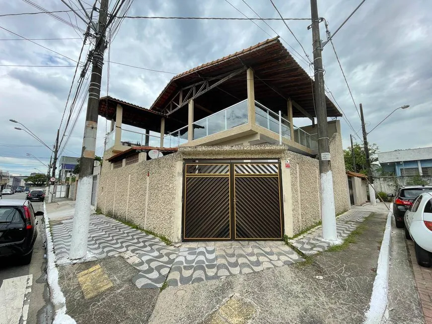 Foto 1 de Sobrado com 2 Quartos à venda, 130m² em Boqueirão, Praia Grande