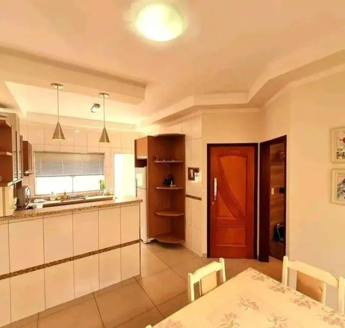 Foto 1 de Casa com 2 Quartos à venda, 117m² em Costa E Silva, Joinville
