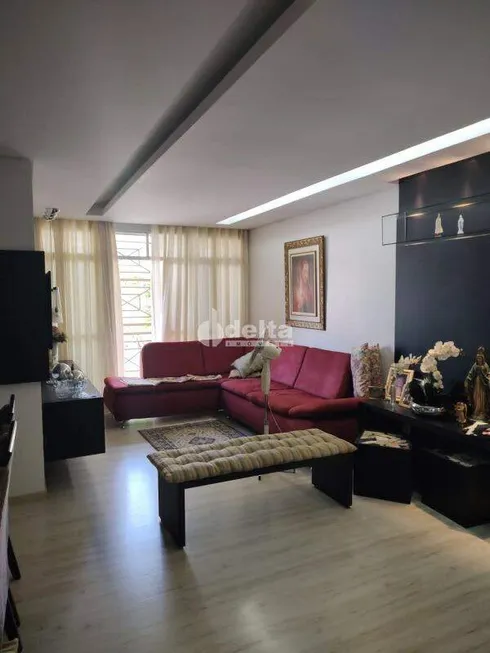 Foto 1 de Apartamento com 3 Quartos à venda, 120m² em General Osorio, Uberlândia