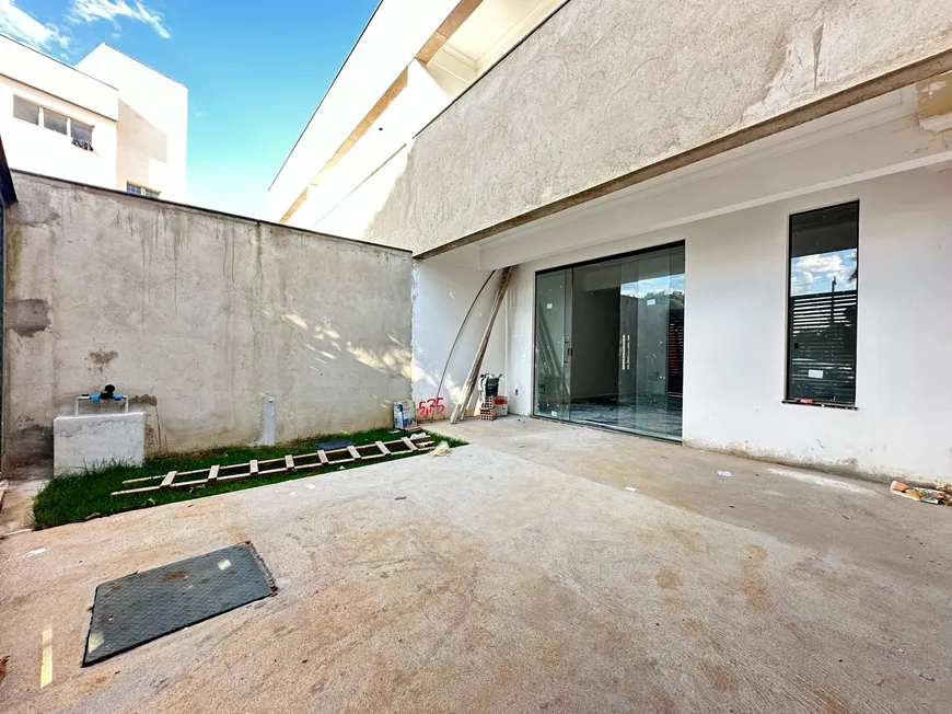 Foto 1 de Casa com 3 Quartos à venda, 120m² em Santa Amélia, Belo Horizonte
