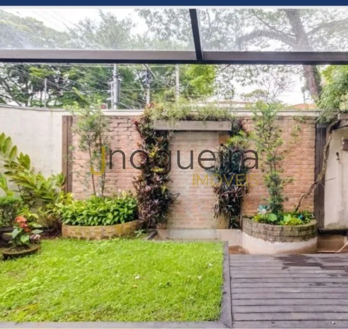 Foto 1 de Sobrado com 3 Quartos à venda, 290m² em Campo Belo, São Paulo