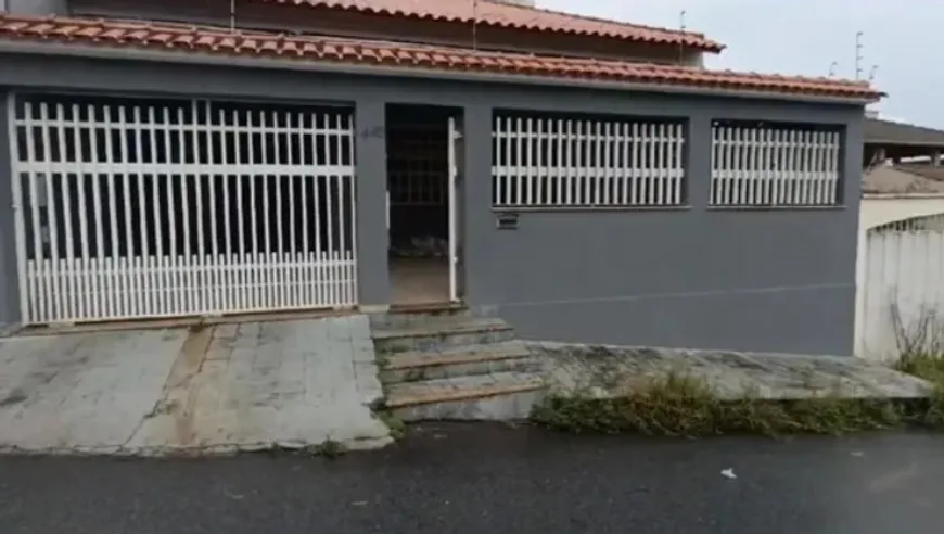 Foto 1 de Casa com 3 Quartos à venda, 300m² em Vila Sao Vicente Colonia do Marcal, São João Del Rei