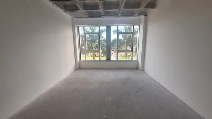 Foto 1 de Sala Comercial para alugar, 26m² em Barra da Tijuca, Rio de Janeiro