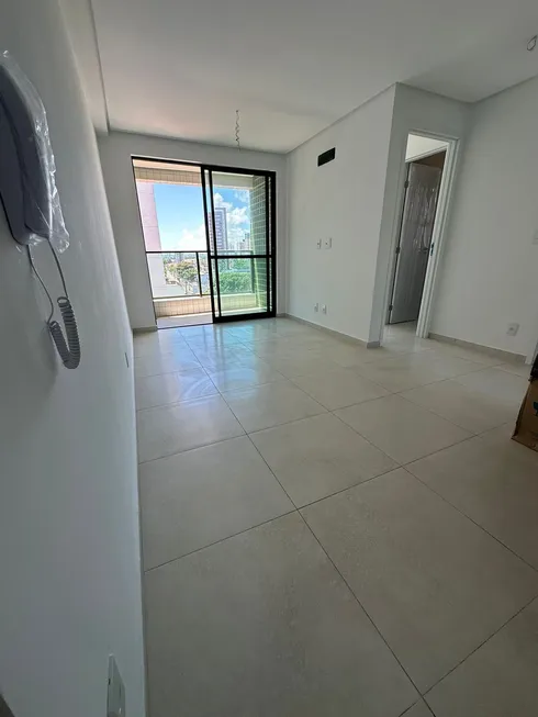 Foto 1 de Apartamento com 2 Quartos à venda, 48m² em Madalena, Recife