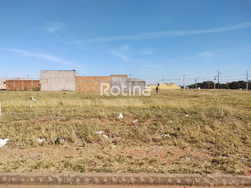 Foto 1 de Lote/Terreno à venda, 339m² em Residencial Lago Azul, Uberlândia