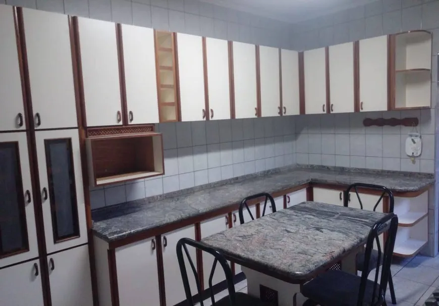 Foto 1 de Casa com 4 Quartos à venda, 250m² em Cidade Ariston Estela Azevedo, Carapicuíba