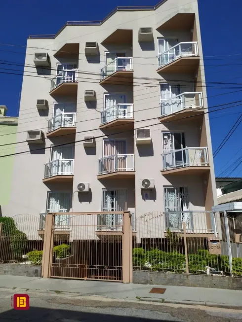Foto 1 de Apartamento com 2 Quartos à venda, 76m² em Balneário, Florianópolis