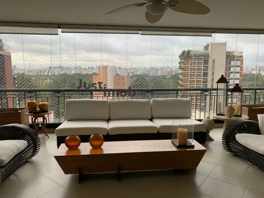 Foto 1 de Apartamento com 3 Quartos para alugar, 402m² em Vila Nova Conceição, São Paulo