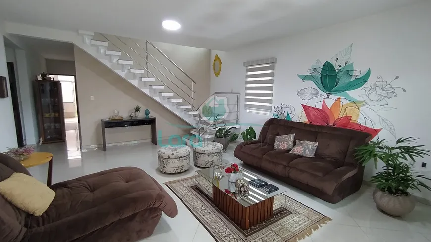 Foto 1 de Casa com 5 Quartos à venda, 267m² em Village de Rio das Ostras, Rio das Ostras