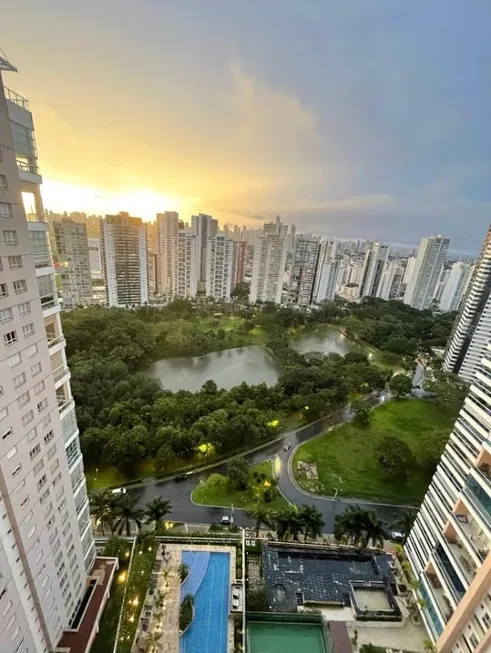 Foto 1 de Apartamento com 4 Quartos à venda, 228m² em Jardim Goiás, Goiânia